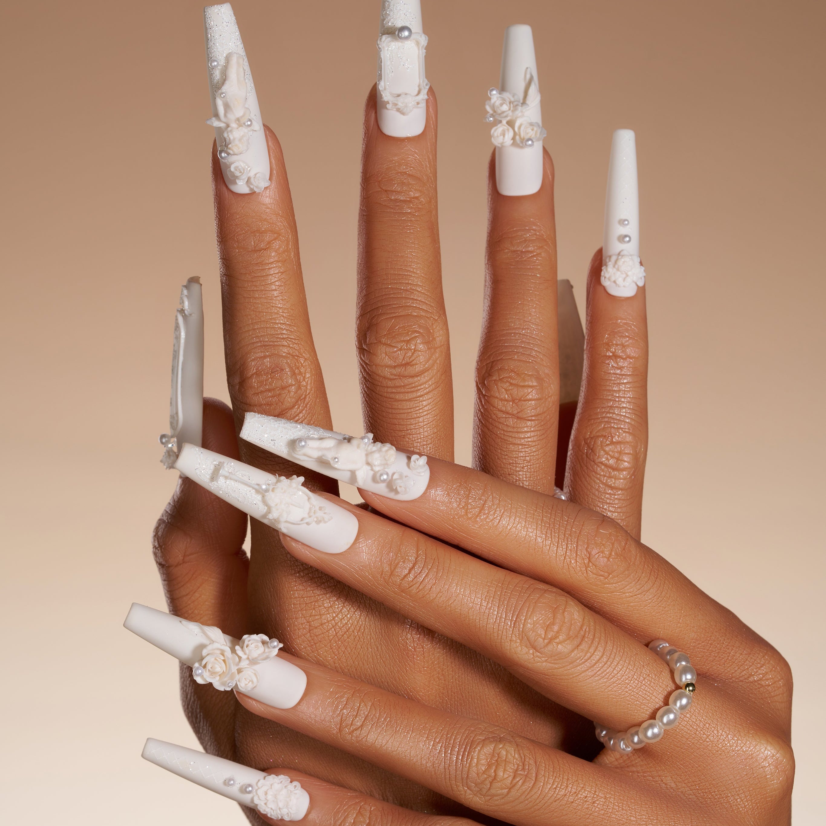 Vintage rose wedding press on nails by BOXNAIL. Romantic floral bridal manicure.