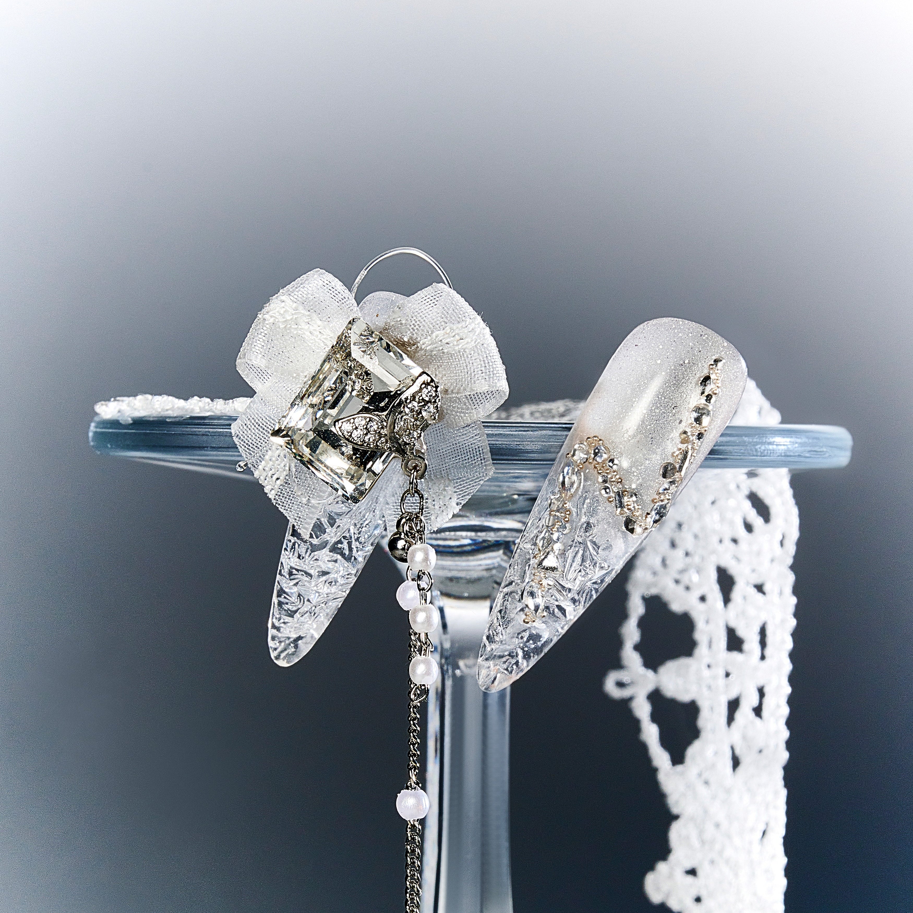 Luxury crystal wedding press on nails by BOXNAIL. Statement bridal manicure for elegant ceremonies.