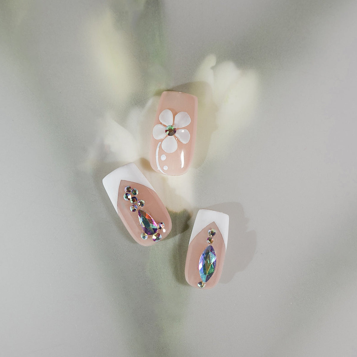 Dresup Glamorous Stardust rhinestone french tip press on nails