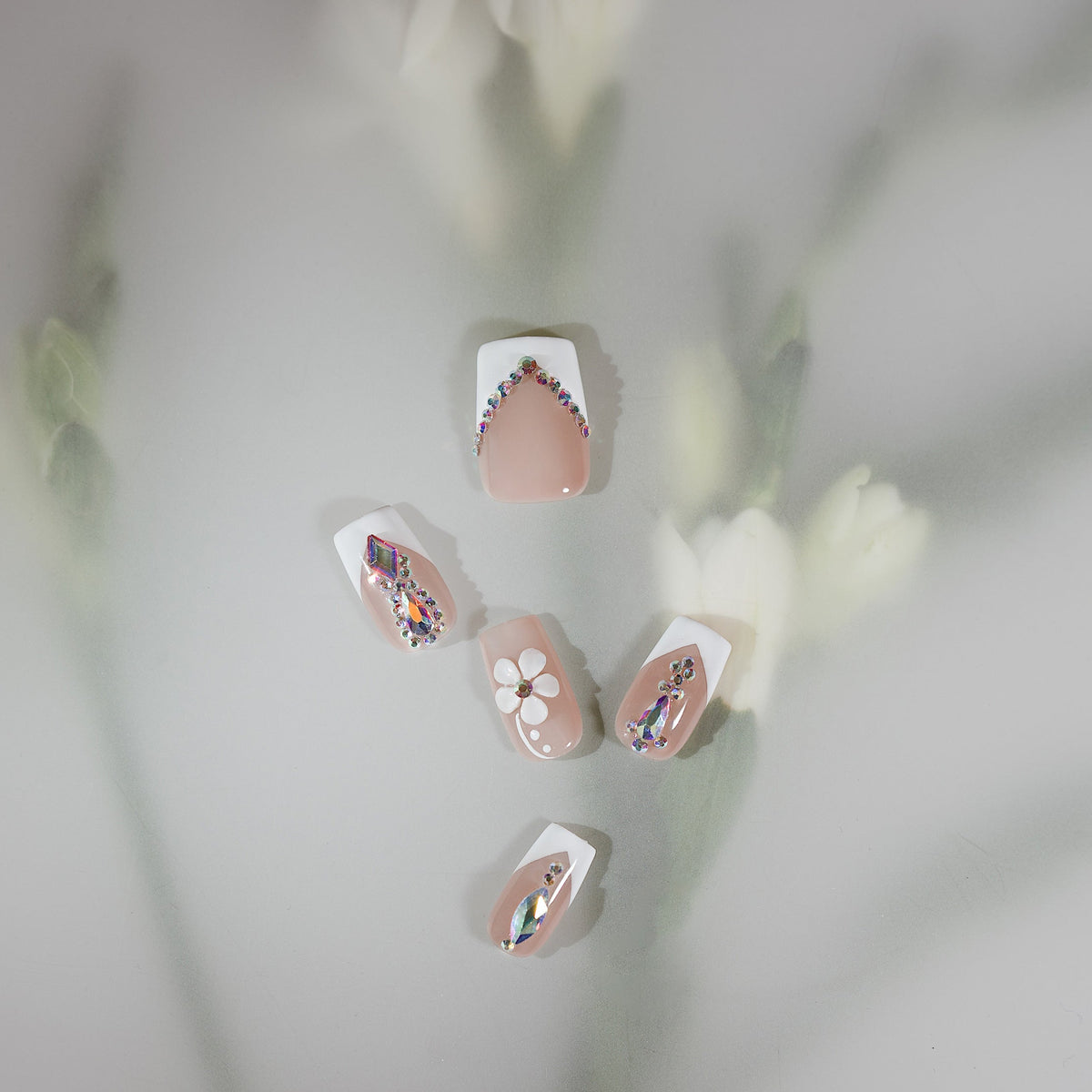 Dresup Glamorous Stardust rhinestone french tip press on nails