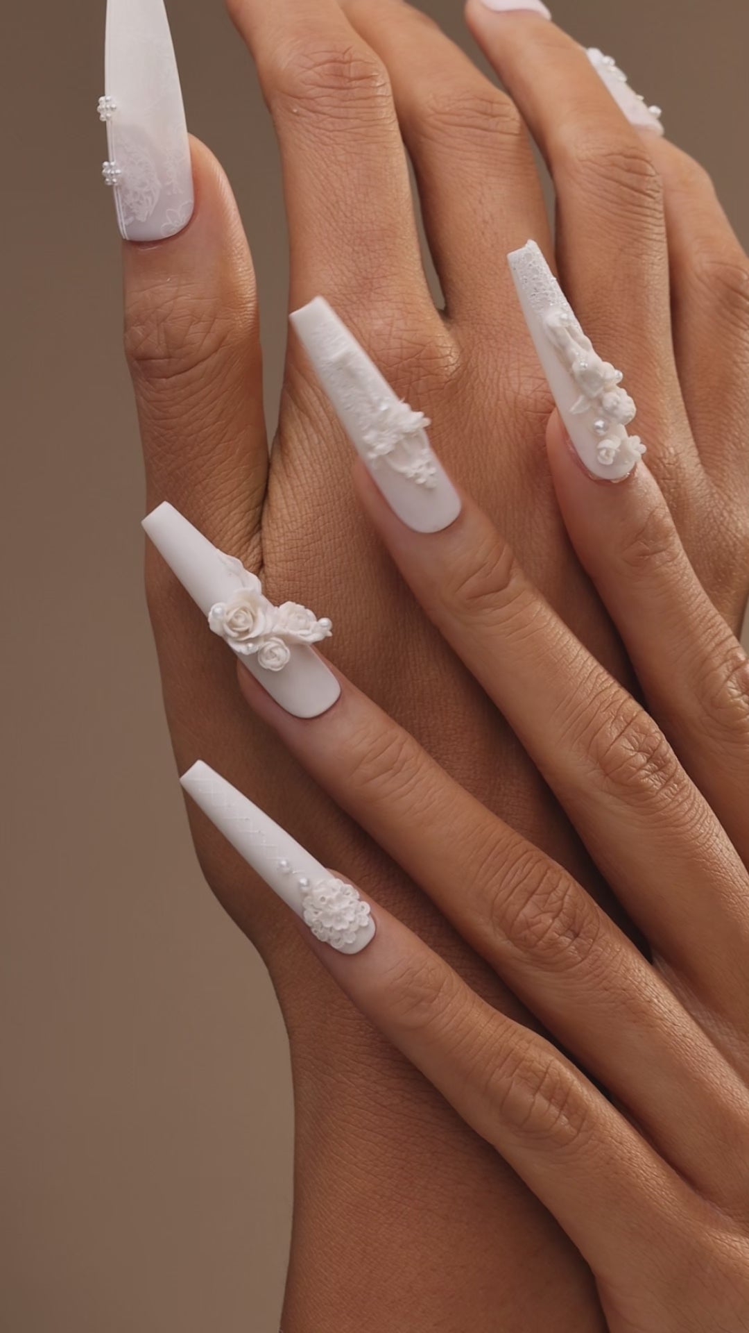 Vintage rose wedding press on nails by BOXNAIL. Romantic floral bridal manicure.