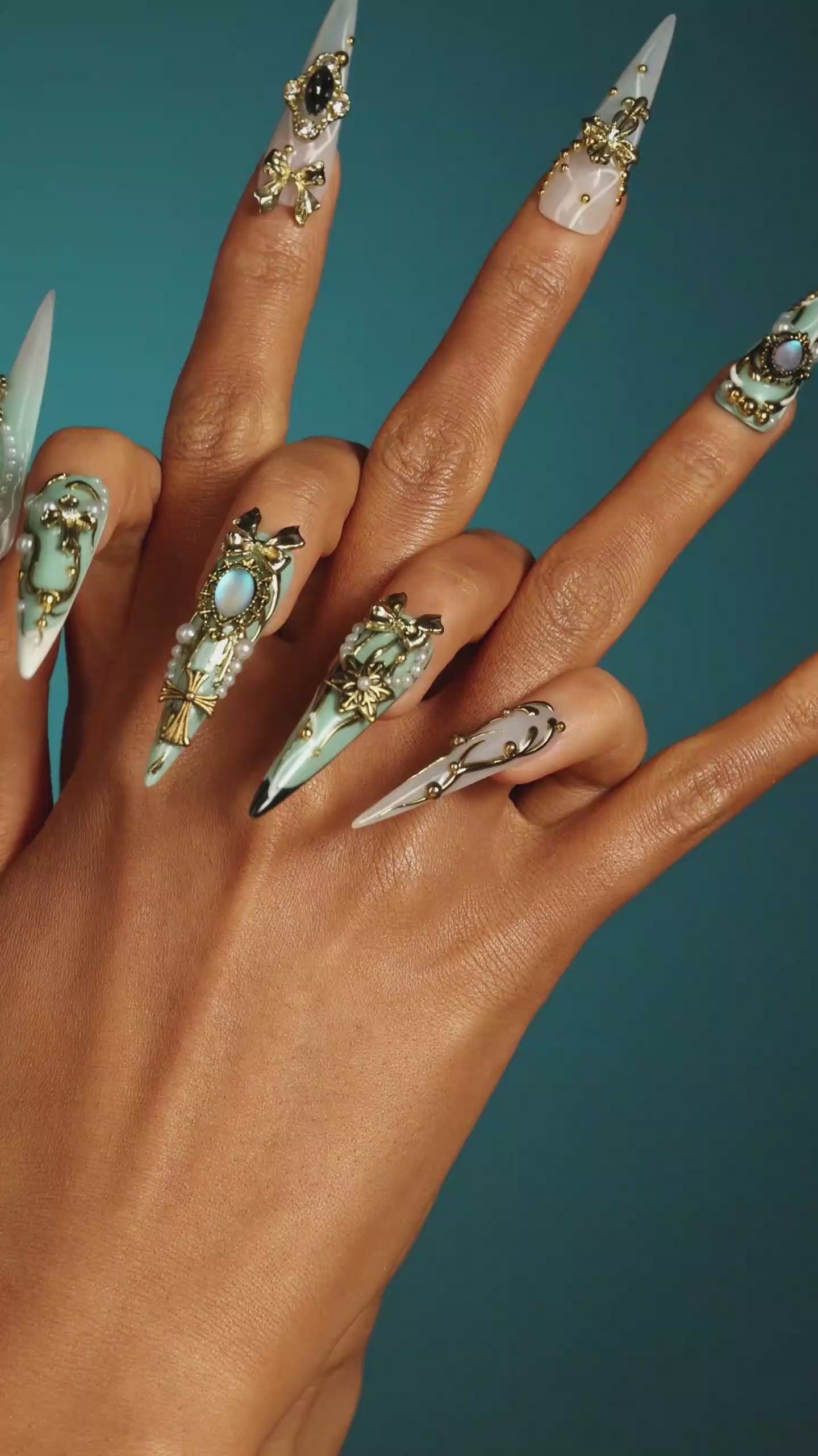 Regal Feather Adornment luxury emerald and white press on nails with gold 3D ornaments, pearls and gemstone details